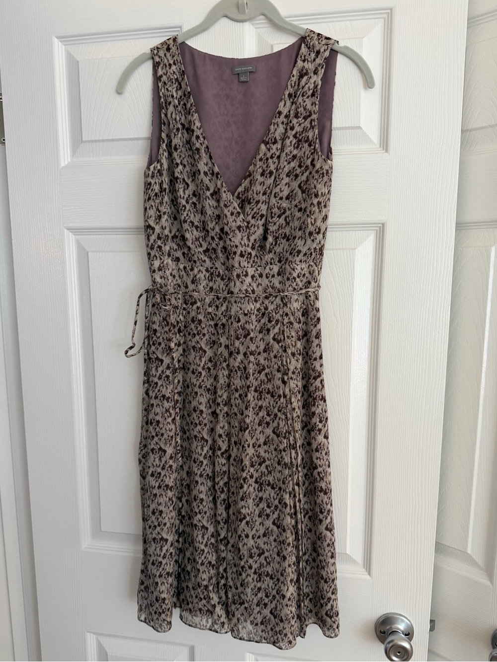 Ann Taylor Mauve Taupe Printed Sleeveless Wrap Midi Dress